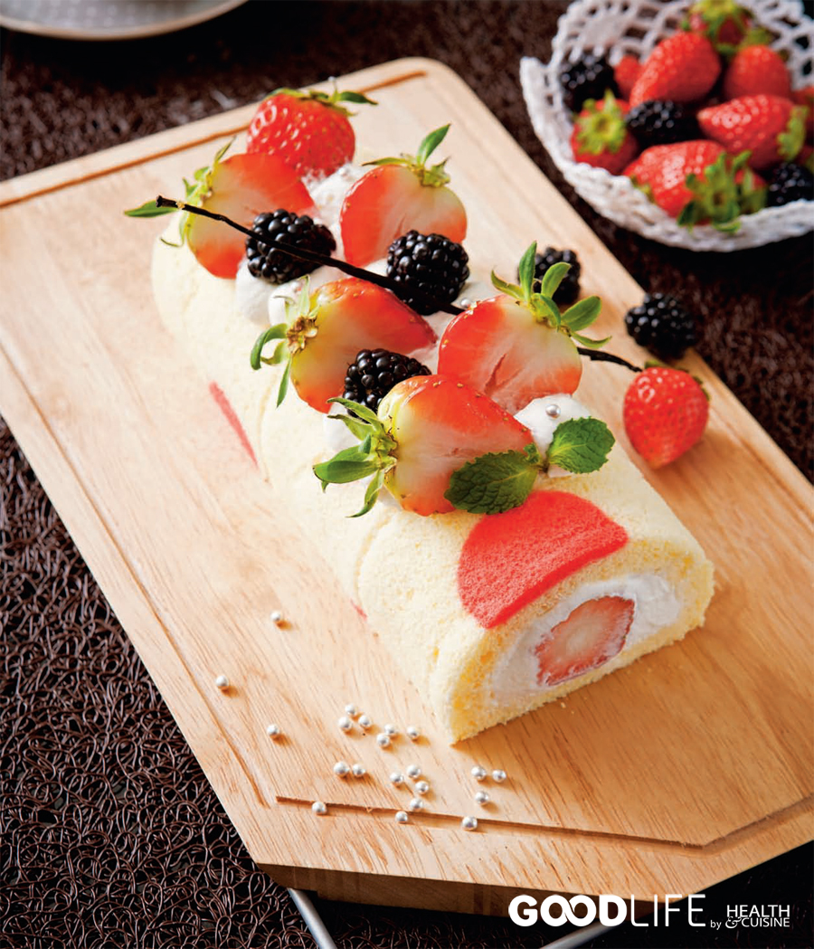 Berry Roll Cake