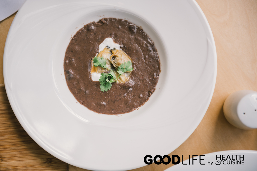 Black Beans soup with manila clams