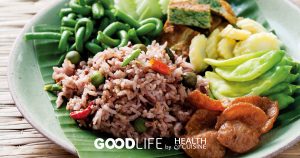 ข้าวคลุกน้ำพริกลงเรือทรงเครื่อง