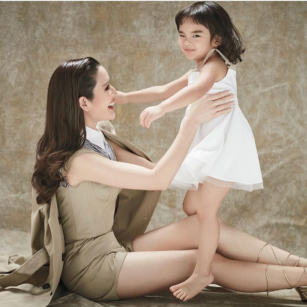 แอฟ, แอฟ ทักษอร, ทักษอร เตชะณรงค์, น้องปีใหม่, สงกรานต์ เตชะณรงค์