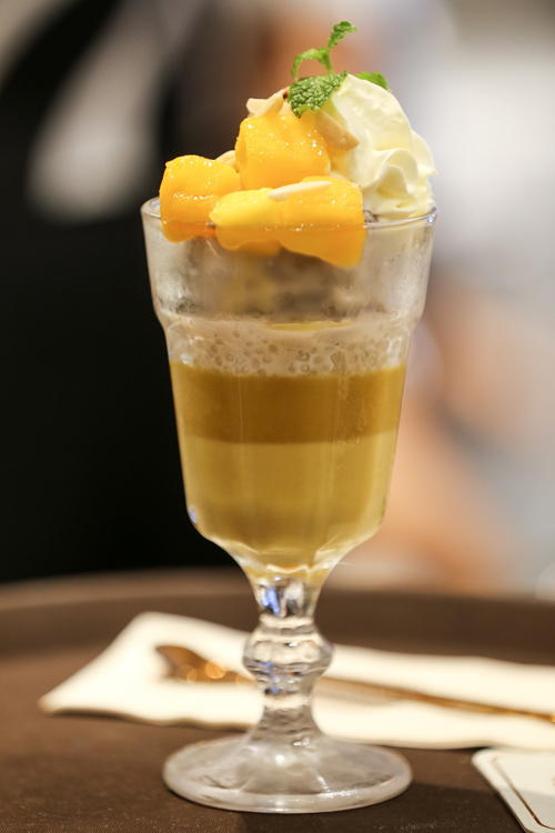 แมงโก้ นัตสึ พาเฟ่ต์