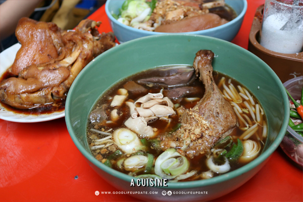 ก๋วยเตี๋ยวเป็ด-ขาหมู-เจ๊พร-ก๋วยเตี๋ยว-บางรัก-เจริญกรุง-ร้านอาหาร