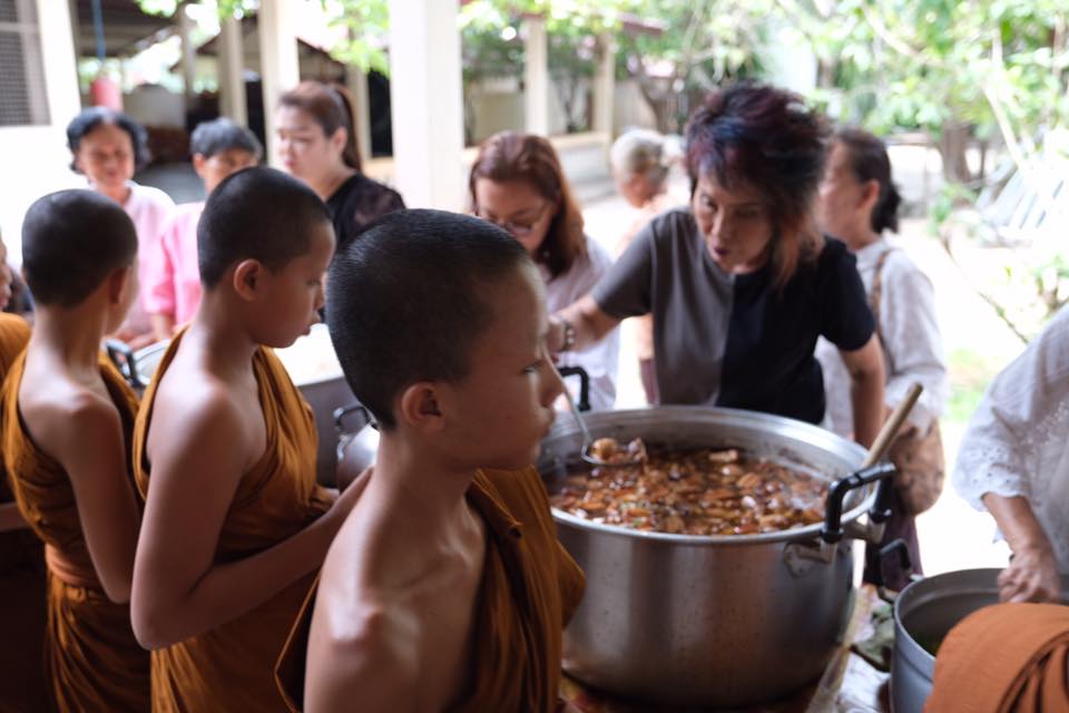 คุณหญิงพรทิพย์ โรจนสุนันท์