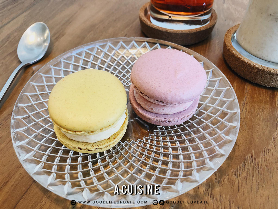 MACARON